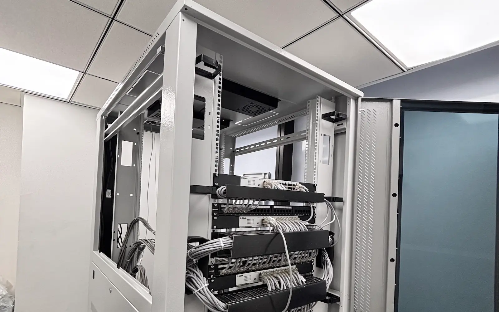 Enterprise Server Rack Deployment